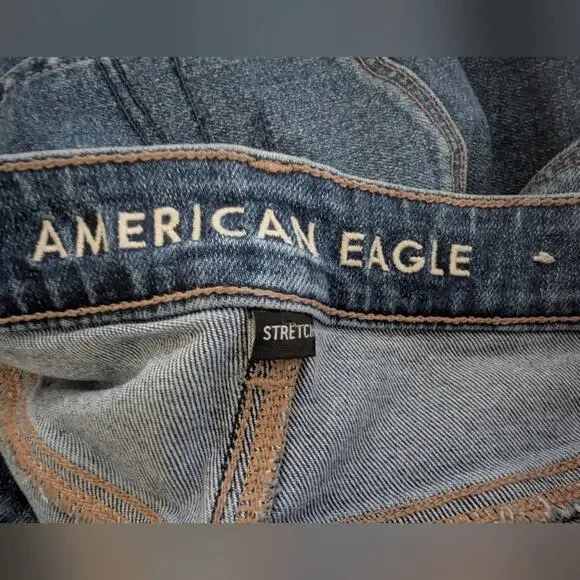 American Eagle Outfitters Women's Straight Blue Mom Jeans - Picture 3 of 5